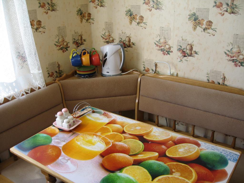 Apartment On Vasylya Chervoniya 67 Rivne Buitenkant foto