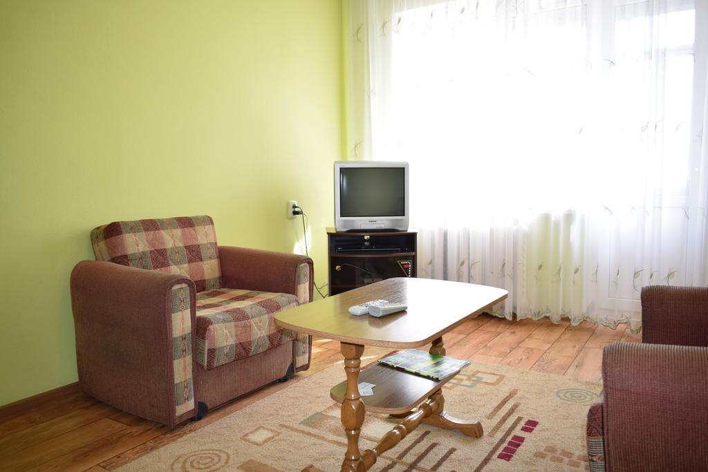 Apartment On Vasylya Chervoniya 67 Rivne Buitenkant foto