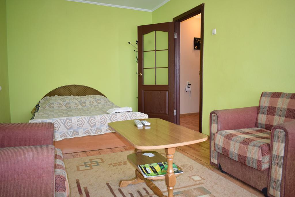 Apartment On Vasylya Chervoniya 67 Rivne Buitenkant foto
